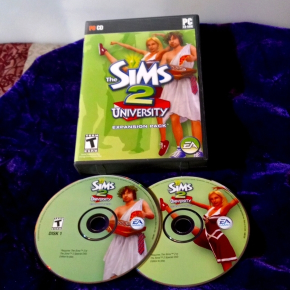 Lot 24 The Sims 2 university game - Picture 1 of 5